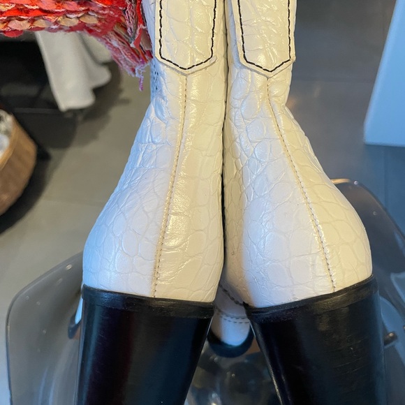 Ganni White cowboy 🤠 👢 boots - Picture 2 of 8